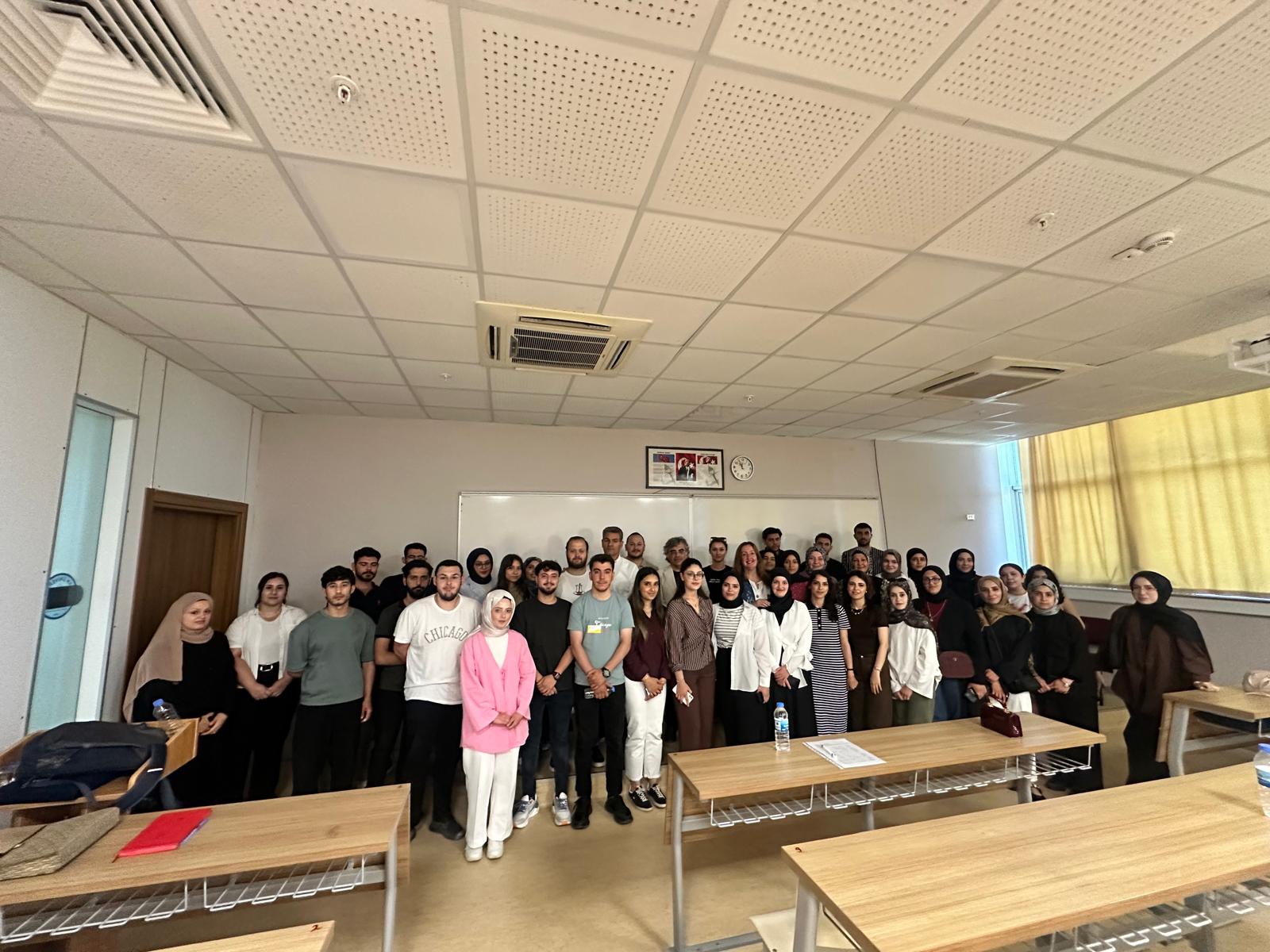 İşletme Bölümünde Lisansüstü Eğitim ve Akademik Kariyer Planlaması Semineri Gerçekleştirildi